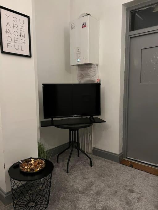 1 Bedroom Flat In Kings Cross! Londen Buitenkant foto