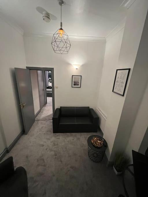 1 Bedroom Flat In Kings Cross! Londen Buitenkant foto