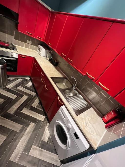 1 Bedroom Flat In Kings Cross! Londen Buitenkant foto