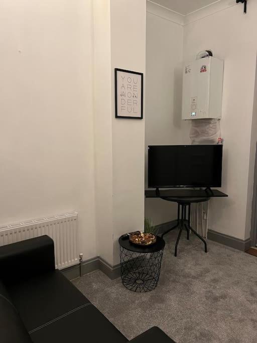 1 Bedroom Flat In Kings Cross! Londen Buitenkant foto
